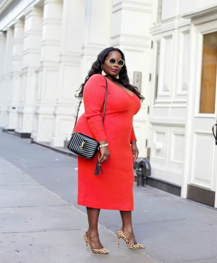 Fitted Red Ribbed Knit Dress With Leopard Heels, Close-Up Take Fitted Red Ribbed Knit Dress With Leopard Heels, Close-Up Take — Trendy Red Sweater Outfit