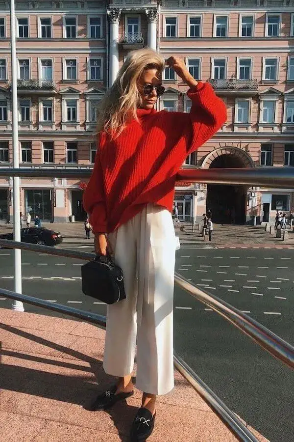 Red Oversized Sweater With Wide Flowing Sleeves And Cream Pants Red Oversized Sweater With Wide Flowing Sleeves And Cream Pants — Trendy Red Sweater Outfit