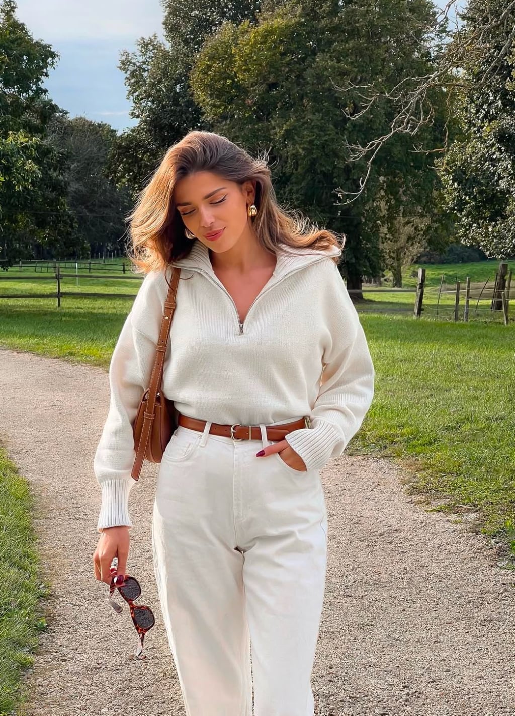 Cream Knit Quarter-Zip Sweater with White Jeans Cream Knit Quarter-Zip Sweater with White Jeans — Trendy Rich Outfits