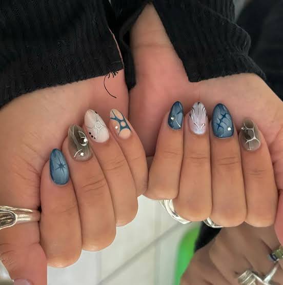 Blue Gray Nude Abstract Line Dot Short Almond Nails Blue Gray Nude Abstract Line Dot Short Almond Nails — Trendy Short Almond Nails