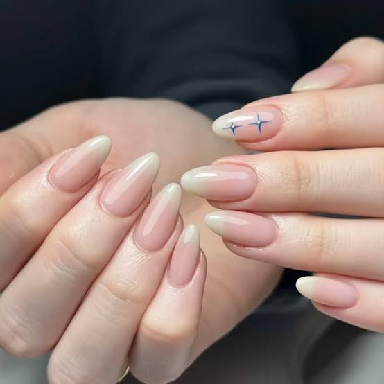 Pink White Gradient Blue Star Short Almond Nails Pink White Gradient Blue Star Short Almond Nails — Trendy Short Almond Nails