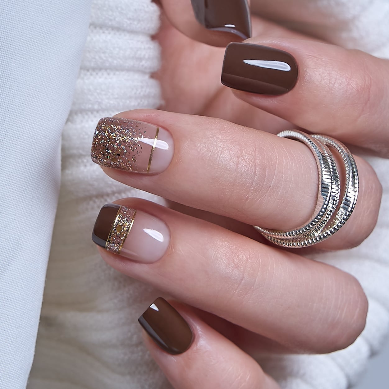 Chocolate Brown Glossy Glitter Short Square Nails Chocolate Brown Glossy Glitter Short Square Nails — Trendy Short Cute Nails