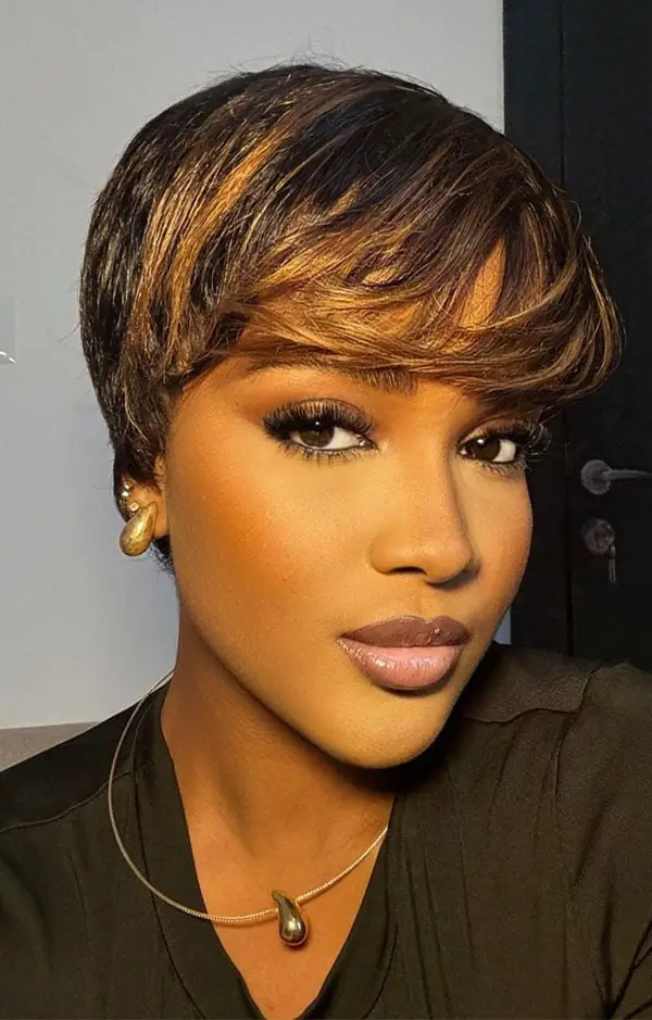 Textured Pixie With Honey Highlights — Trendy Short Hair Hairstyles