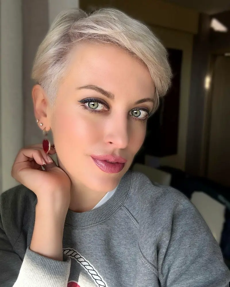 Platinum Pixie With Undercut Sides — Trendy Short Hair Hairstyles