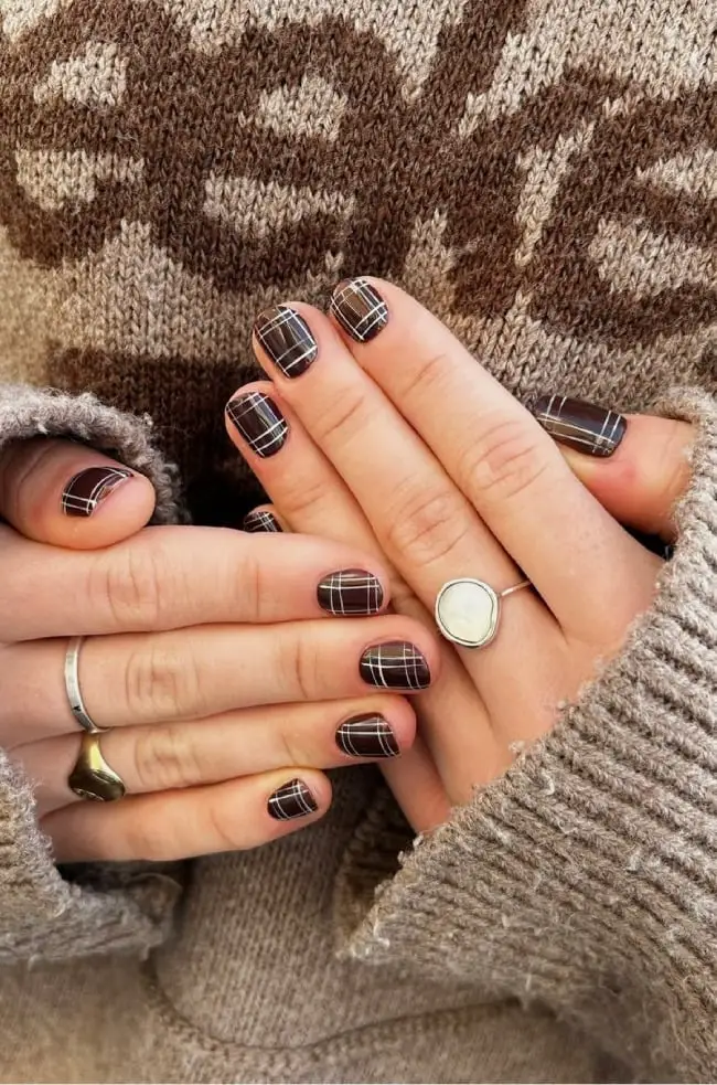 Brown Beige Plaid Pattern Short Square Nails Brown Beige Plaid Pattern Short Square Nails — Trendy Short Square Nails