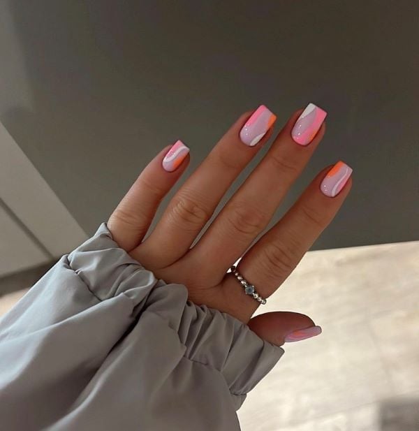 Abstract Wavy Lines Short Square Nails Abstract Wavy Lines Short Square Nails — Trendy Short Square Nails