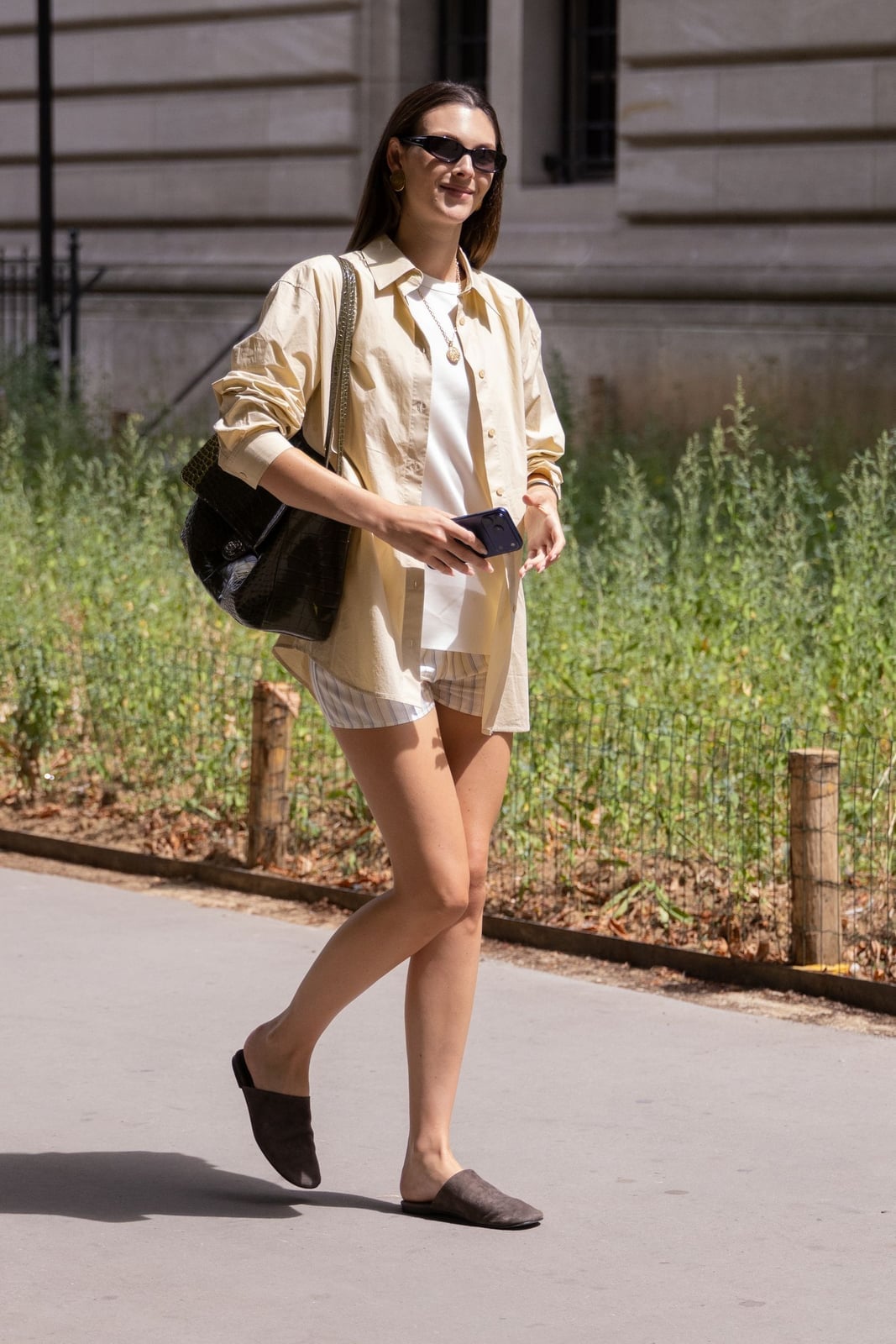 Striped Shorts with Oversized Yellow Shirt Striped Shorts with Oversized Yellow Shirt — Trendy Shorts Outfits