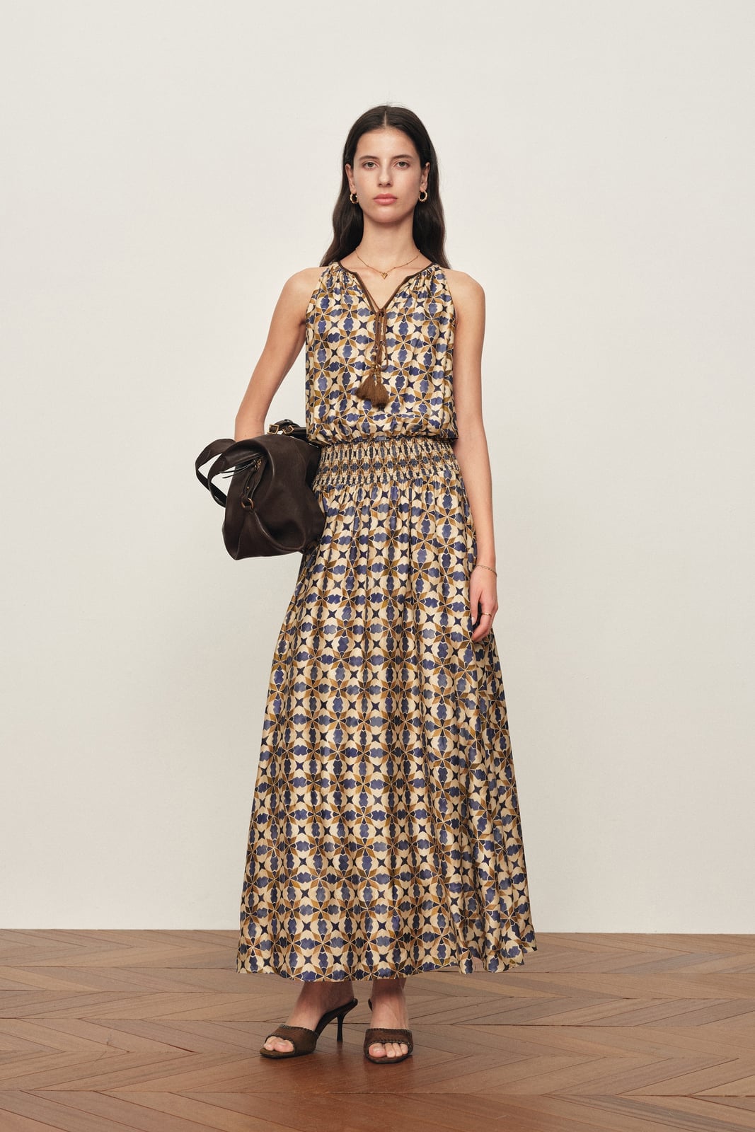 Printed Maxi Dress With Geometric Pattern Printed Maxi Dress With Geometric Pattern — Trendy Silk Dresses Outfit