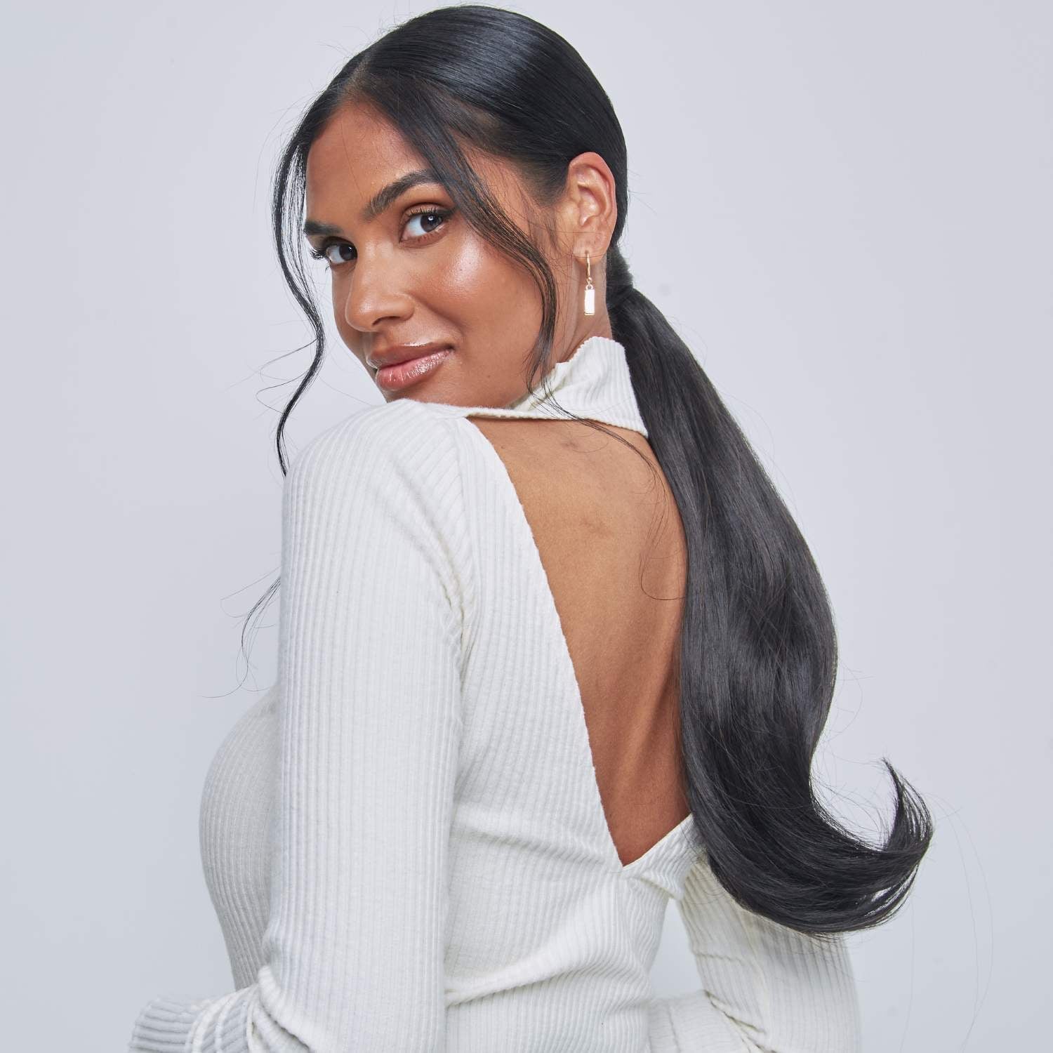 High Ponytail With Loose Face-Framing Tendrils, Mid-Back — Trendy Sleek Ponytail