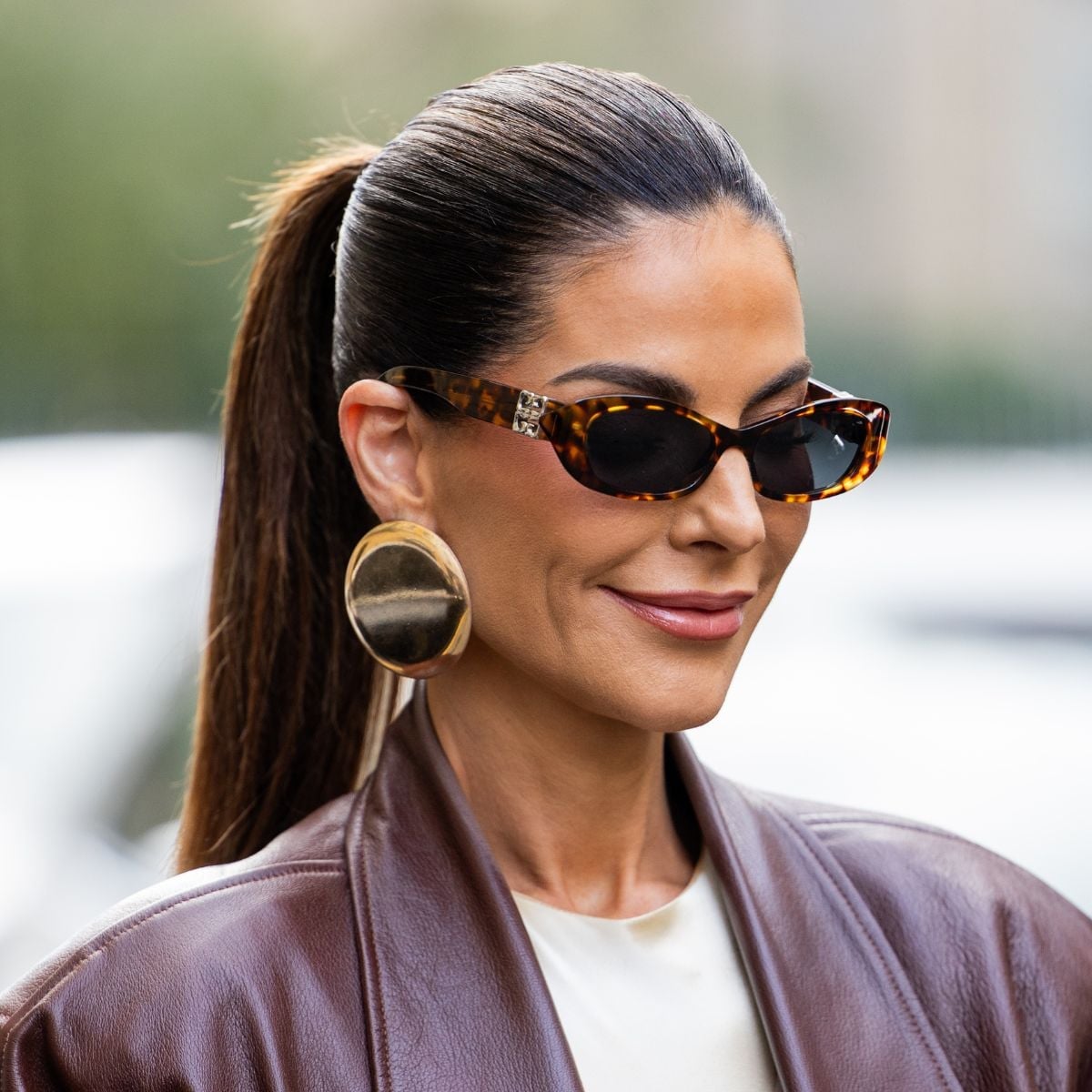 Sharp Sleek Dark Brown Ponytail — Trendy Sleek Ponytail