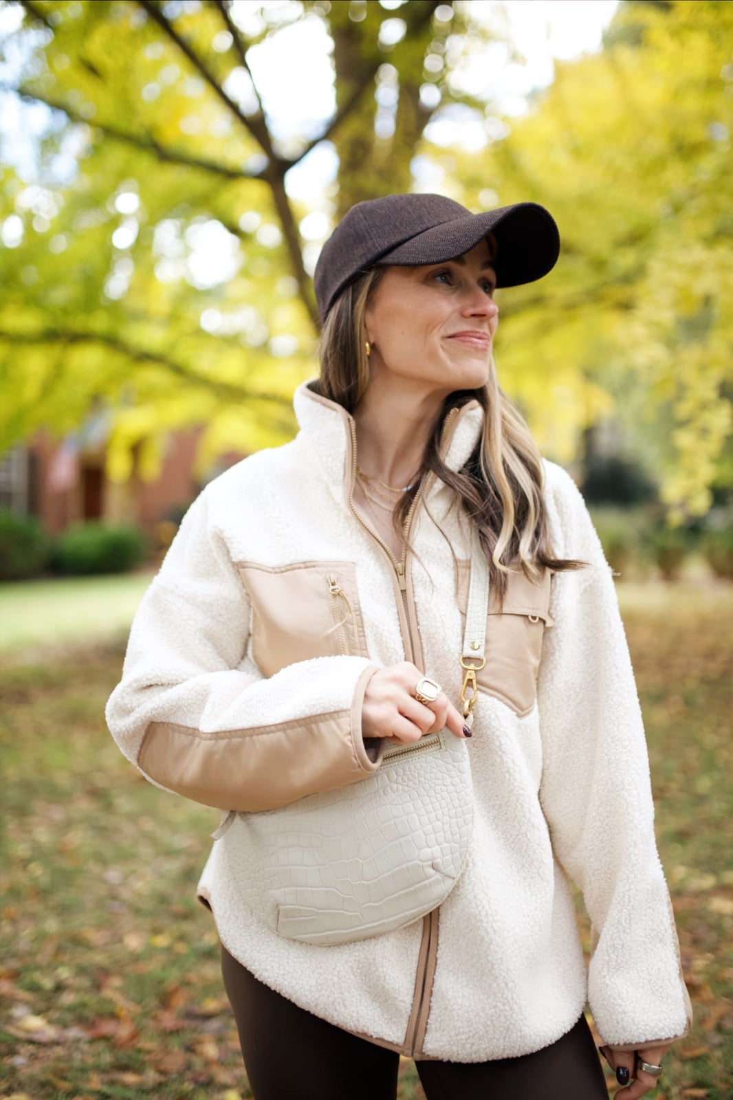 Cream Fleece Jacket Over T-Shirt With Brown Leggings — Trendy Sporty Outfits
