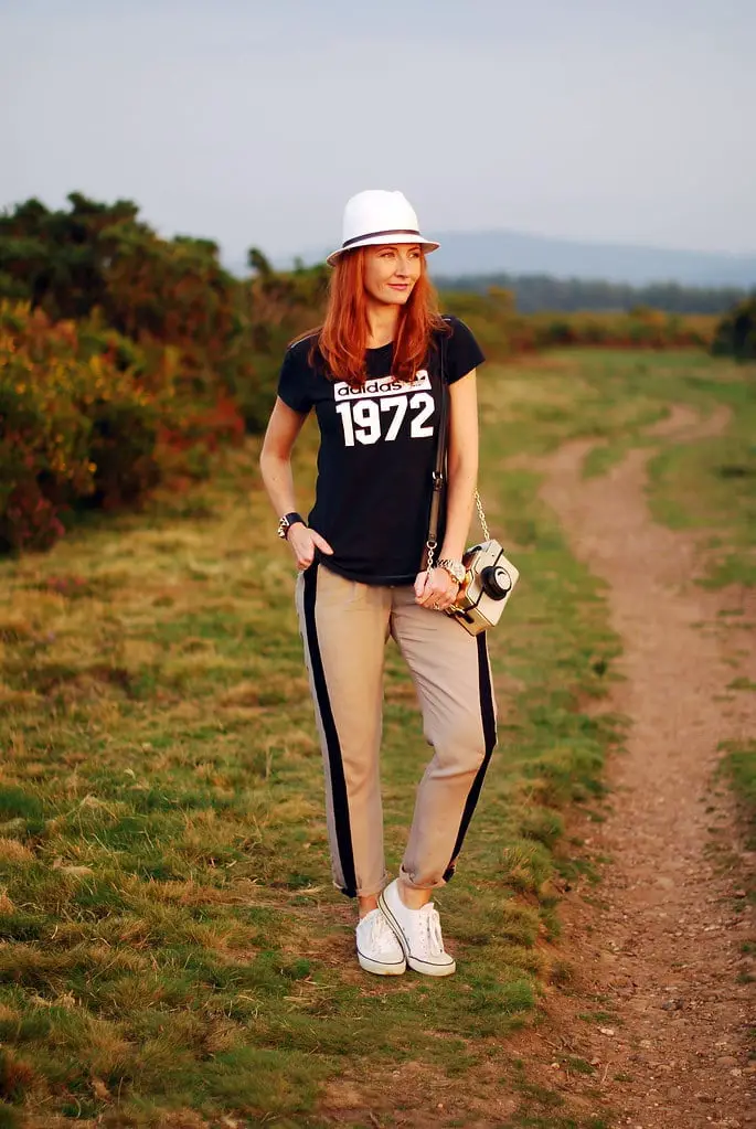 Graphic T-Shirt With Black Track Pants — Trendy Sporty Outfits