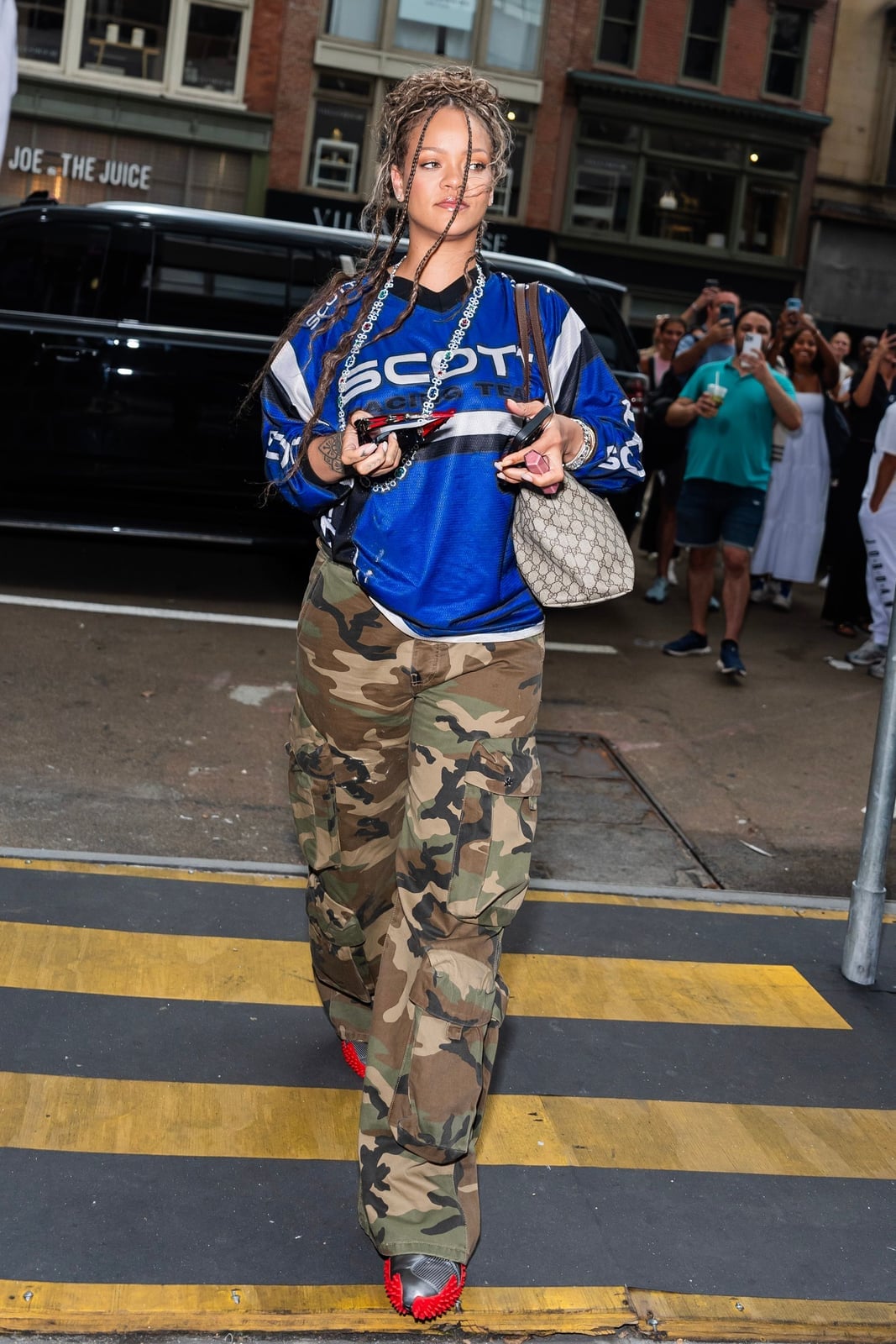 Blue Sports Jersey With Camouflage Cargo Pants — Trendy Sporty Outfits