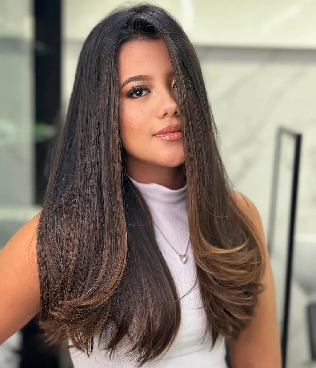 Mid-Back Straight Hair With Balayage Mid-Back Straight Hair With Balayage — Trendy Straight Hair