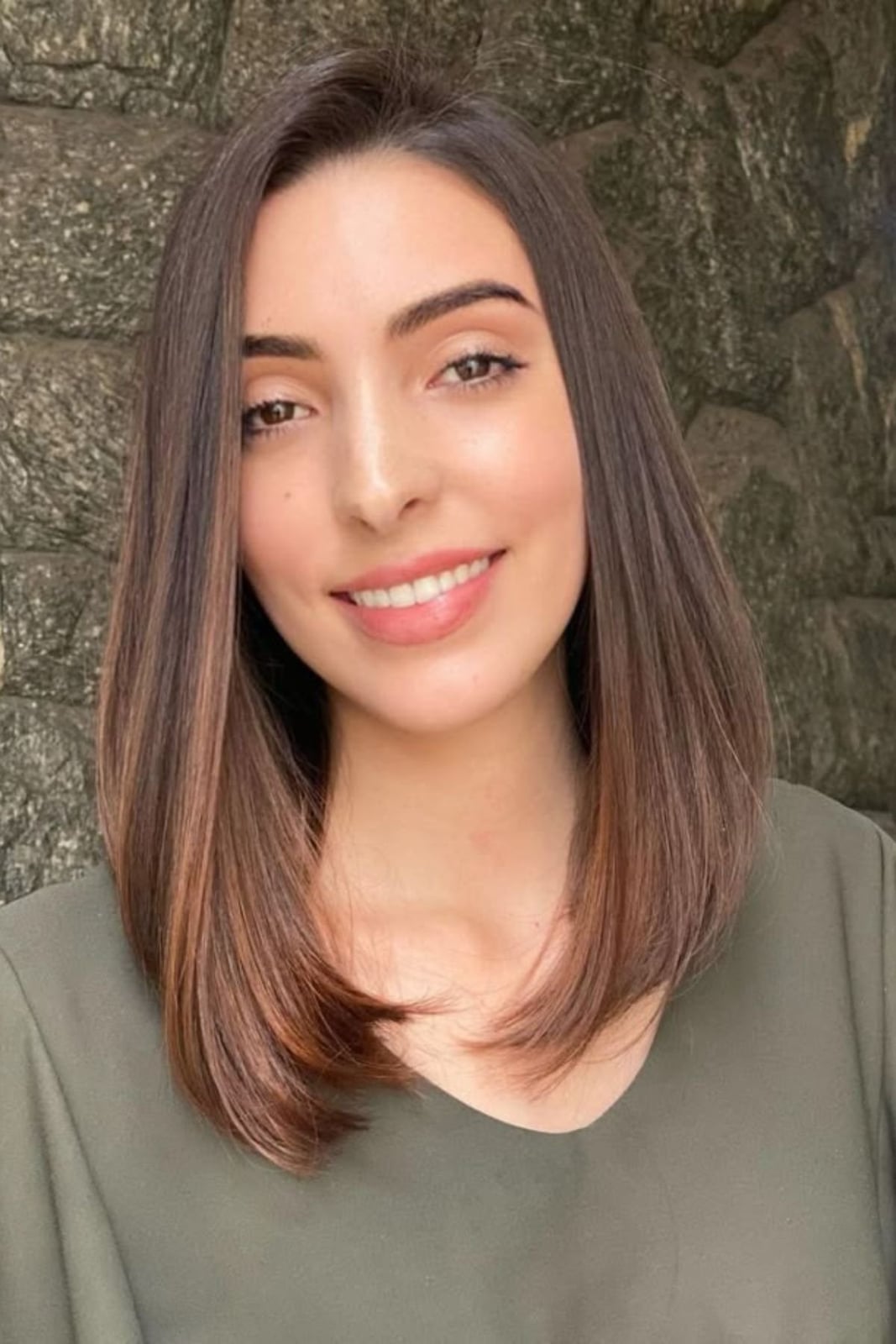Collarbone Blunt Bob With Warm Undertones Collarbone Blunt Bob With Warm Undertones — Trendy Straight Hair