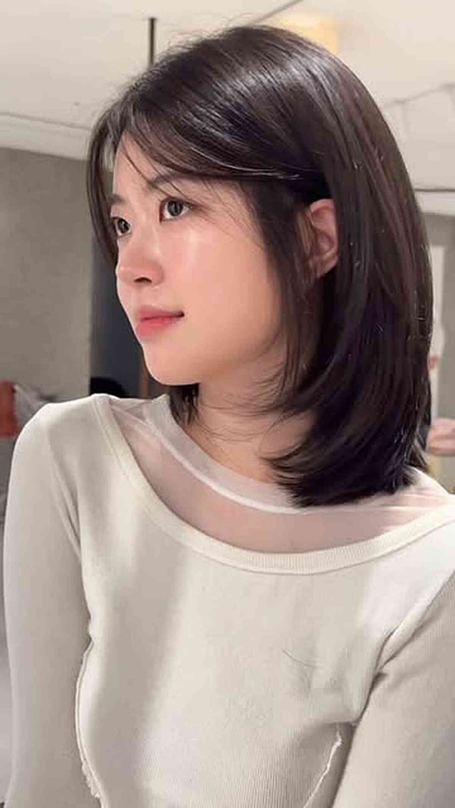 Shoulder Length Bob With Layers Shoulder Length Bob With Layers — Trendy Straight Hair