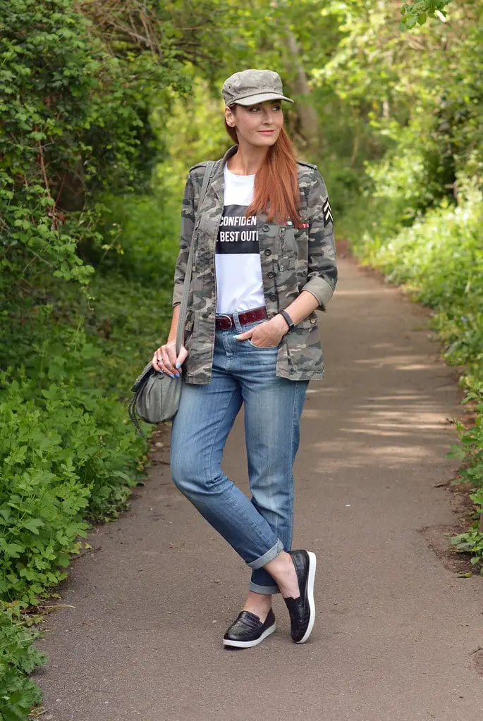 Camouflage Jacket with Graphic Tee and Cuffed Jeans Camouflage Jacket with Graphic Tee and Cuffed Jeans — Trendy Tomboy Outfits