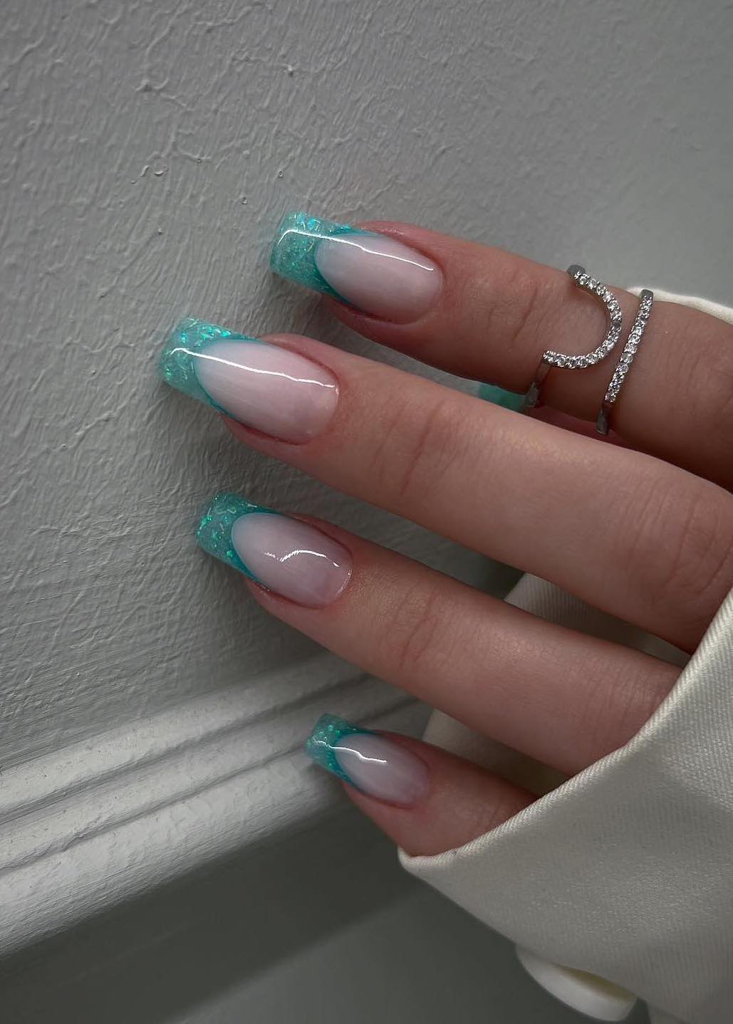 Mermaid Scale Long Almond Nails Mermaid Scale Long Almond Nails — Trendy Turquoise Nails