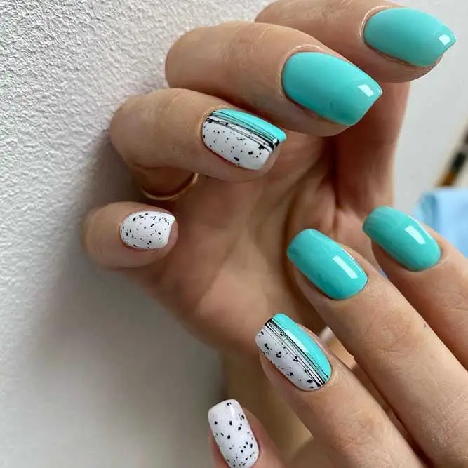 Teal Velvet Short Almond Nails Teal Velvet Short Almond Nails — Trendy Turquoise Nails