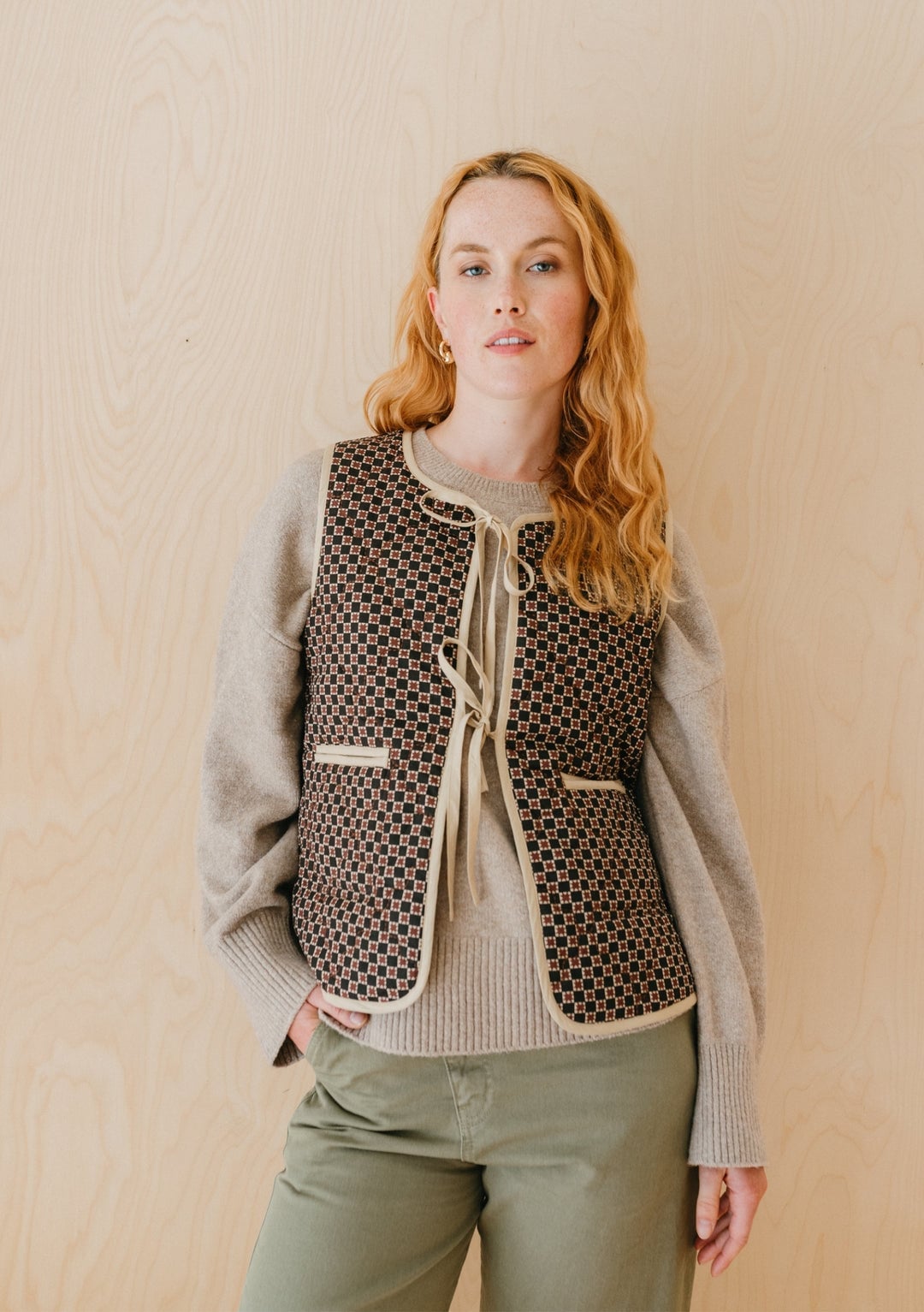 Patterned Quilted Vest Over Knit Sweater Patterned Quilted Vest Over Knit Sweater — Trendy Vest Outfits
