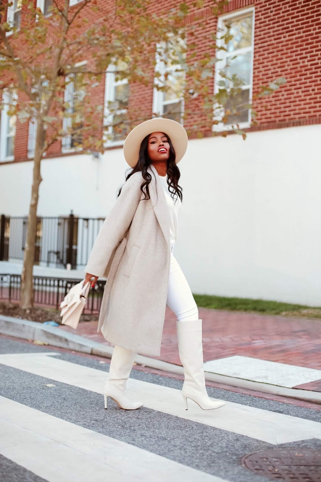 Monochromatic White Outfit with Knee-High Boots Monochromatic White Outfit with Knee-High Boots — Trendy White Boots Outfit