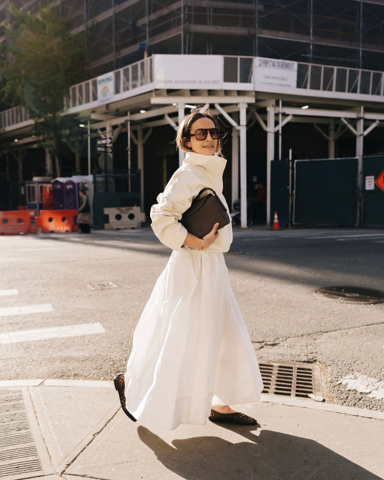 White Organza Maxi Skirt With Oversized Poplin Shirt — Trendy White Skirt Outfit